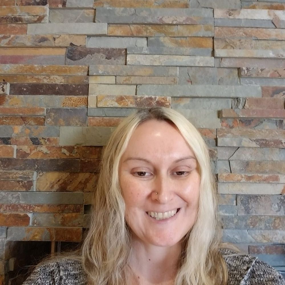 Meet your Posher, Angie